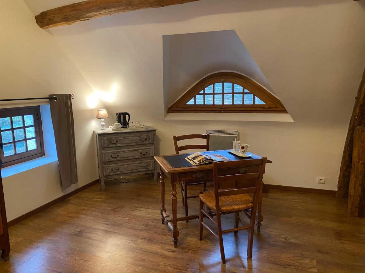 몽토우 Le Moulin De Pasnel B&B 외부 사진